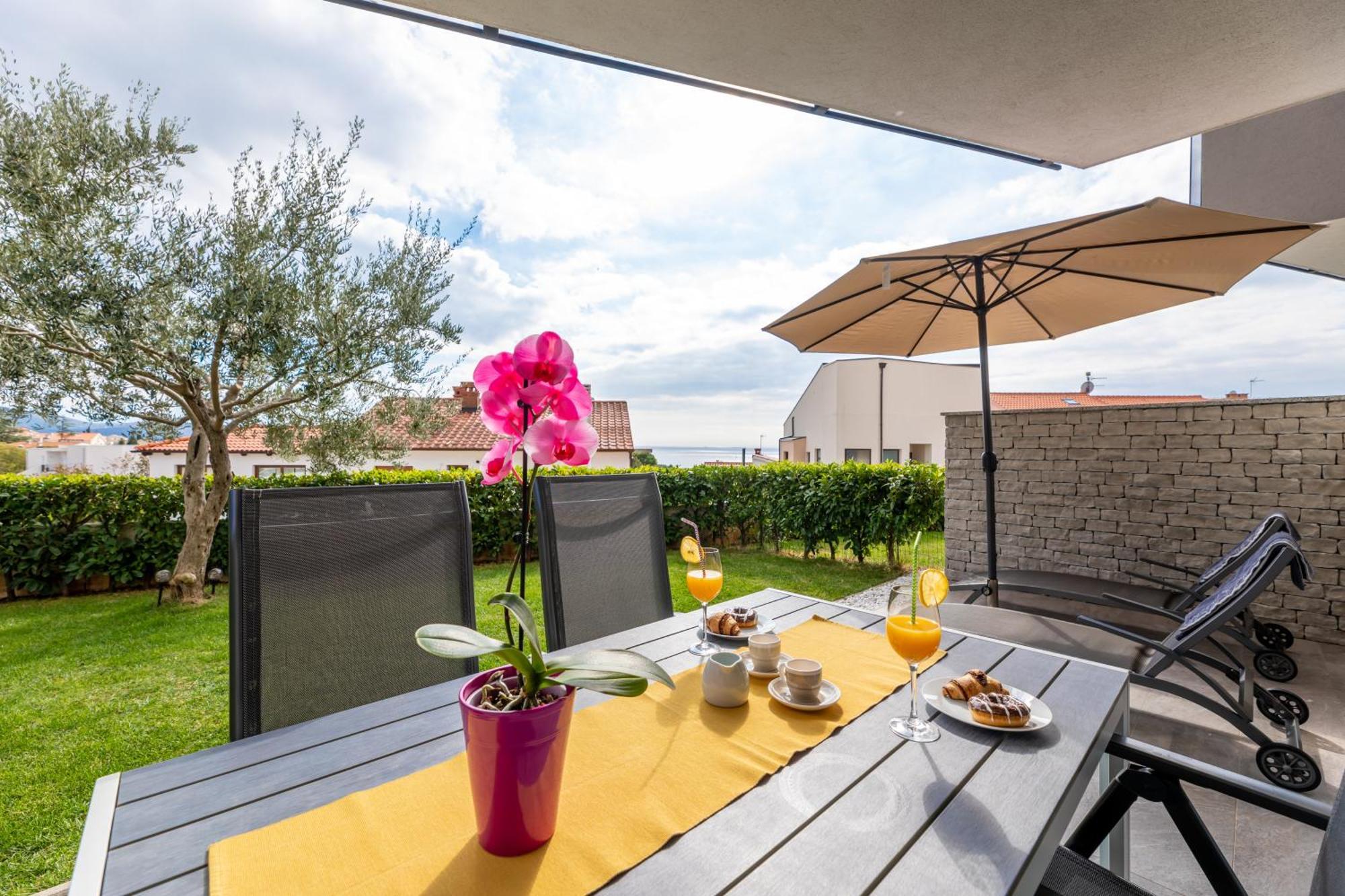 Apartment Elegance Krk Town Exterior photo